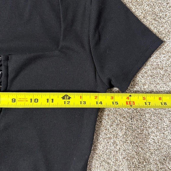 Attirance Black Ribbed Lace-Up‎ Square Neck Crop Top Short Sleeve - Picture 5 of 6